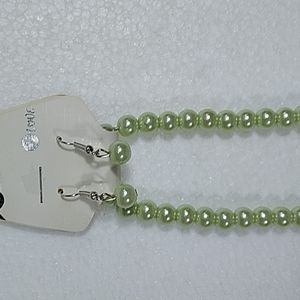 Necklace pearl green silver